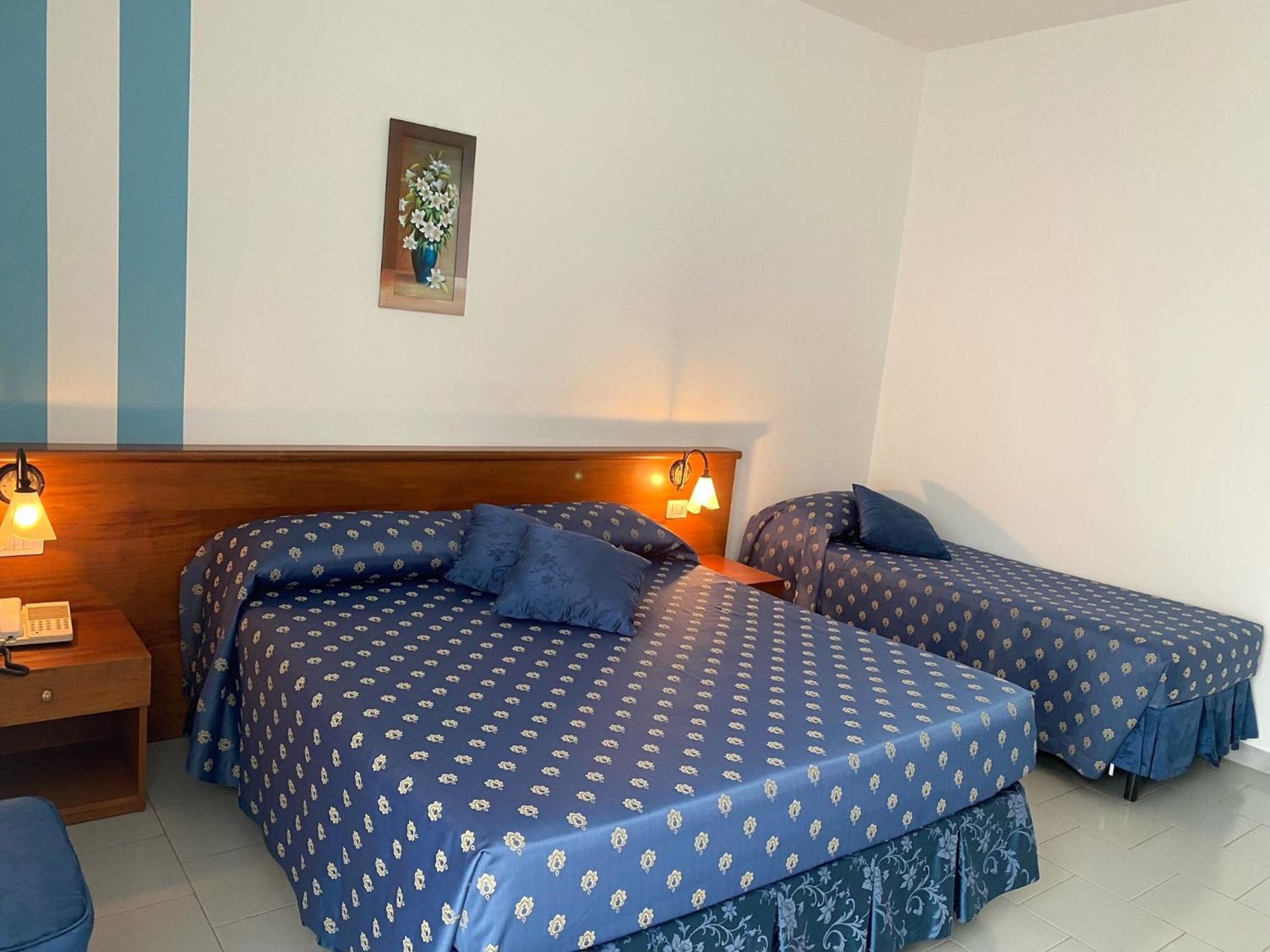 Hotel Villaggio Aurora San Pietro in Bevagna Esterno foto
