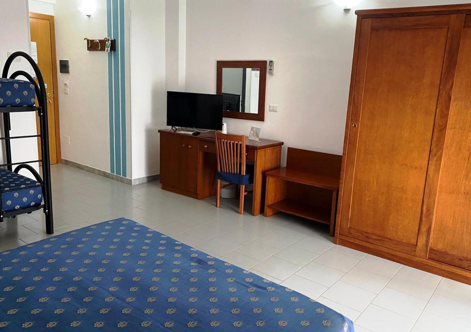 Hotel Villaggio Aurora San Pietro in Bevagna Camera foto