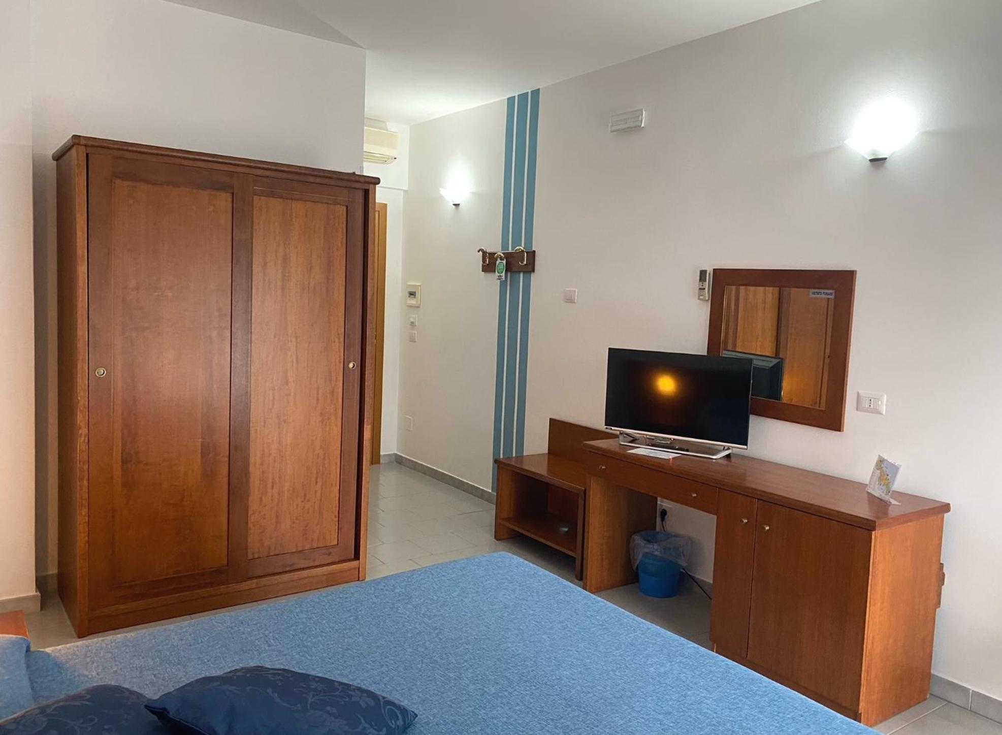 Hotel Villaggio Aurora San Pietro in Bevagna Esterno foto