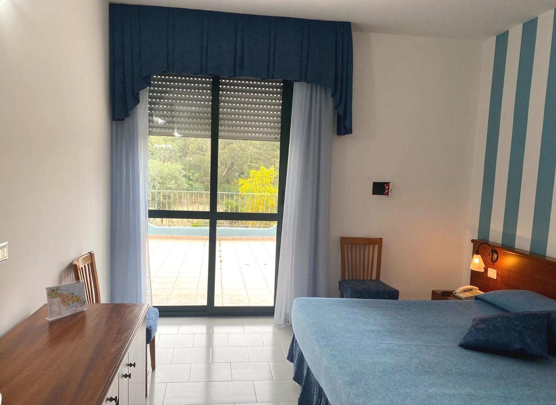 Hotel Villaggio Aurora San Pietro in Bevagna Esterno foto