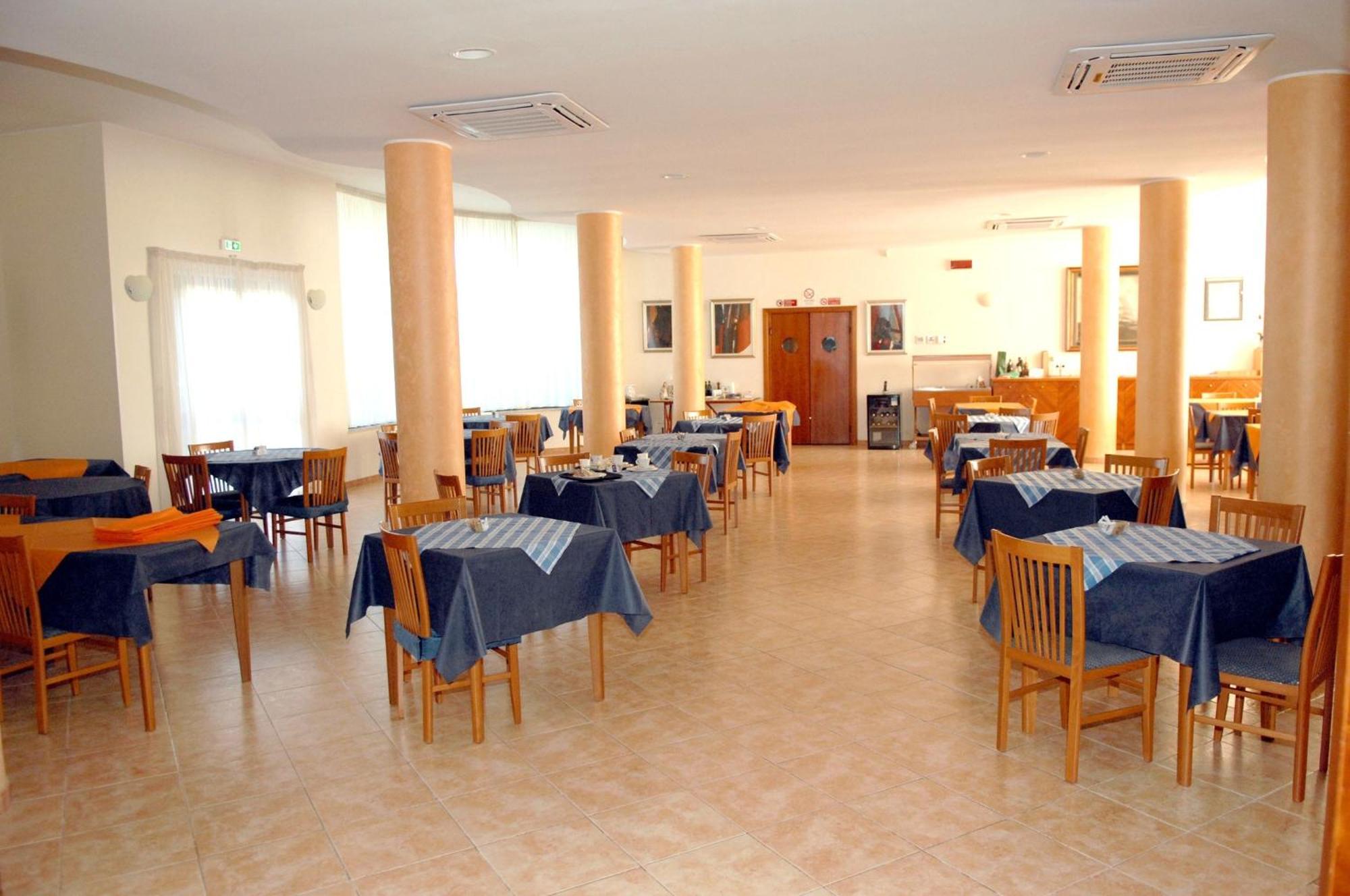 Hotel Villaggio Aurora San Pietro in Bevagna Esterno foto